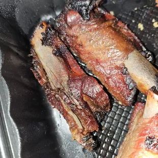 Spareribs...with a &quot;sparing&quot; amount of edible meat...