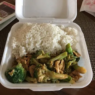 Chicken and broccoli lunch special