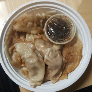 Pan-fried pork dumplings