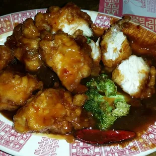 Orange chicken = amazing. Somehow it's crispy-crunchy on the outside and perfect, enormous chunks of chicken on the inside.
