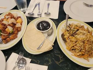 Gold Chopsticks Restaurant