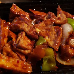 Bean curd home style ($8.60). Oily, heavy, gloopy sauce. Edible, though. Indistinguishable from bean curd szechuan style.