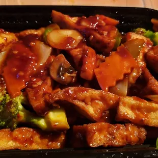 Bean curd szechuan style ($8.60). Gloopy, congealed sauce. Edible, but heavy. Indistinguishable from bean curd home style.