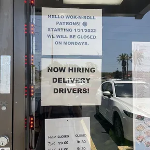 a sign on the door of a restaurant