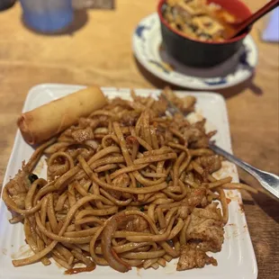 Chicken lo mein