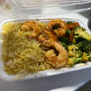 Only 4 shrimp, and when I flipped over one of them there was a hair in my food! Didn&apos;t even offer partial refund... UNACCEPTABLE!