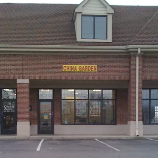 In the middle of a small strip mall between new and old Wixom roads on the north side of Pontiac Trail, enter from parking lot