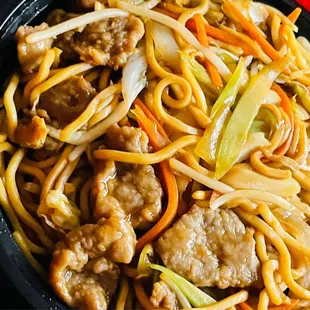 Beef lo mein