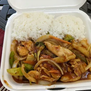 Chicken with garlic sauce (hot) lunch