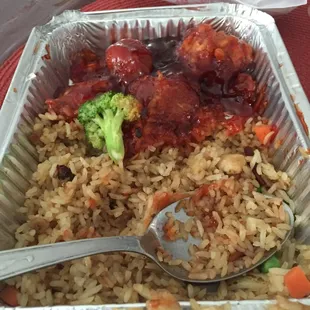 Wasn't happy with this food. Says NY style Chinese but it by far it's NOT. Gummy chicken and General tso sauce is RED!