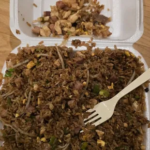 This is the house special fried rice add beef. This is the beef, chicken, ham and shrimp. I do not recommend this.