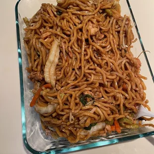 Almost fills up the full 6 cup Pyrex dish!