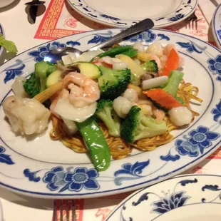 Seafood Pan Fried Noodle