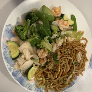 3 ingredient seafood with chow mein