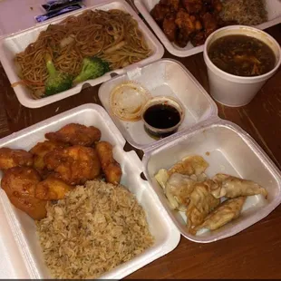 Orange Chicken, Vegetable Lo Mein, General Tso&apos;s Chicken, Potsticker Fried, Hot &amp; Sour Soup