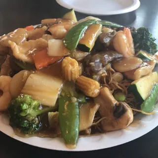 Hong Kong Style Crispy Noodle
