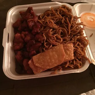 I&apos;ve already eaten from this and there is still a ton of food!! So tasty!!