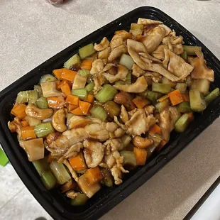 Chicken with cashews