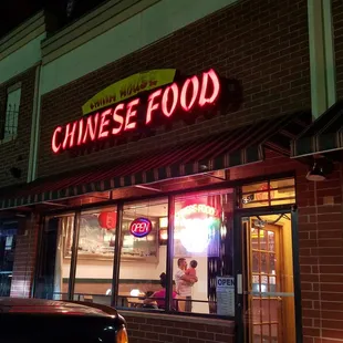 Good, fast American-style Chinese food. Prices are good and I've paid much more for lesser food at fancier places.