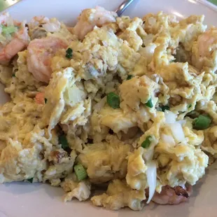 Shrimp with Scramble egg is definitely must try!!