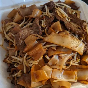 Beef fried rice noodle