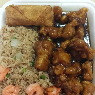 General Tso's chicken,  egg roll and fried rice with shrimp.  Good stuff! !!