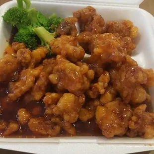 General Tso's Chicken (Our Chef's Suggestion Option with White Rice)
