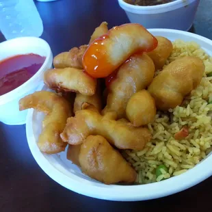 Sweet and sour chicken lunch special