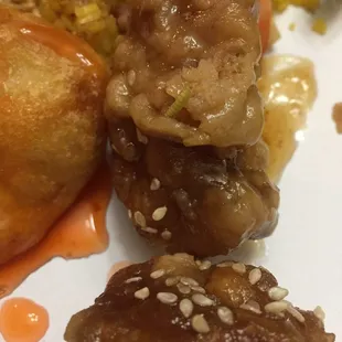 Maggot found in Seasame Chicken...be sure to check your food...will never eat here again...can easily be mistaken for rice...