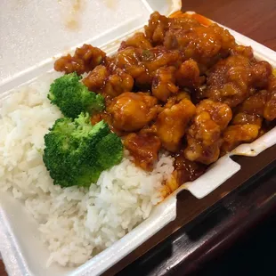 Lunch special general tso chicken