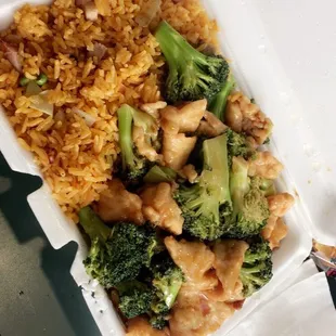 Chicken and broccoli lunch special