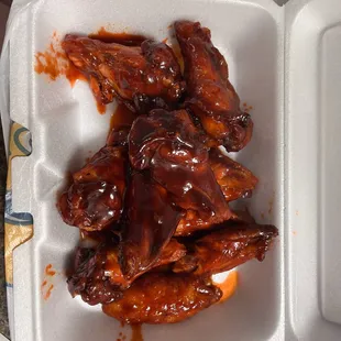 food, chicken wings and fried chicken