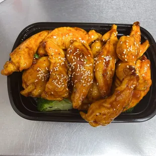 poultry, chicken, bbq chicken, fried chicken wings, chicken wings, chicken wings and fried chicken, food, bbq wings, fried chicken