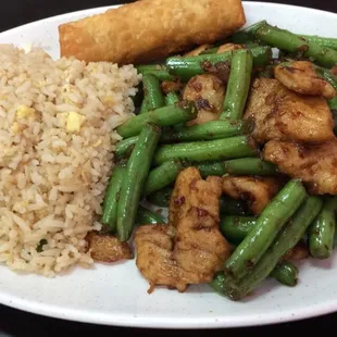 Chicken with Green Beans, lunch potion served with fried rice and an eggroll