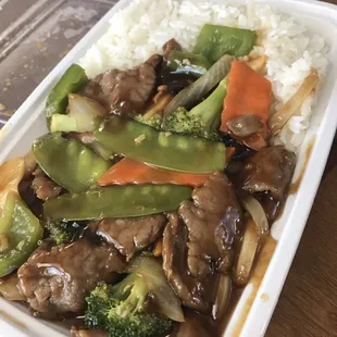 Beef with garlic sauce