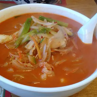 Jham Pong:  Spicy seafood noodle soup