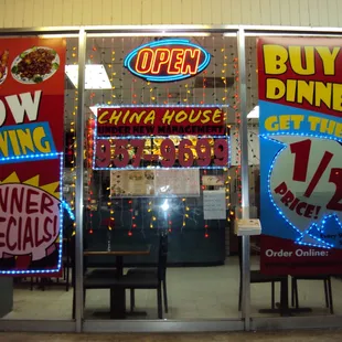 HAPPY HOUR EVERY WEDNESDAY 5PM-7PM