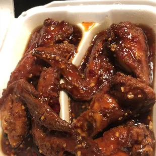 Hot garlic chicken wings