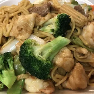 Lo Mein Noodles