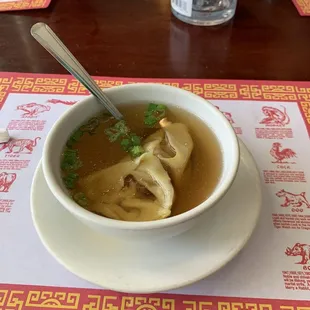 Wonton soup with the dinner combo