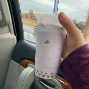 I love the Taro boba with lychee popping pearls!