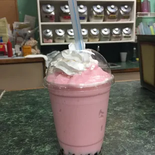 Strawberry Boba smoothie (delicious).