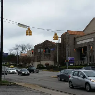 The restaurant is at a very busy intersection indeed!