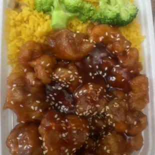 Sesame chicken with pork fried rice and broccoli