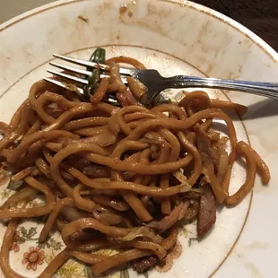 Pork lo mein
