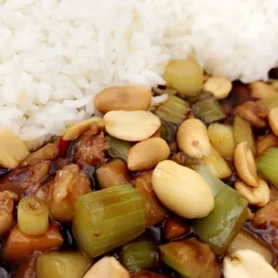 C 9. Kung Bao Chicken Lunch Special