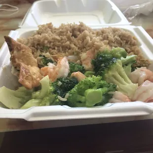 Shrimp broccoli, fried rice &amp; crab rangoon