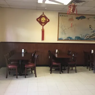 Seating inside if you would like to dine in. Most people carry out.