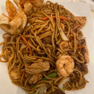 Lomein - beef, chicken &amp; shrimp