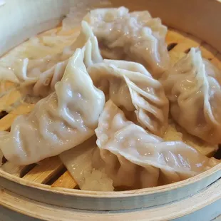 Steamed dumplings